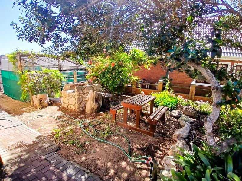 3 Bedroom Property for Sale in Stilbaai Wes Western Cape